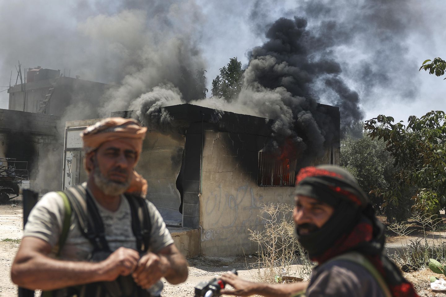 Syria and Israel Agree to Ceasefire Amid Internal Clashes