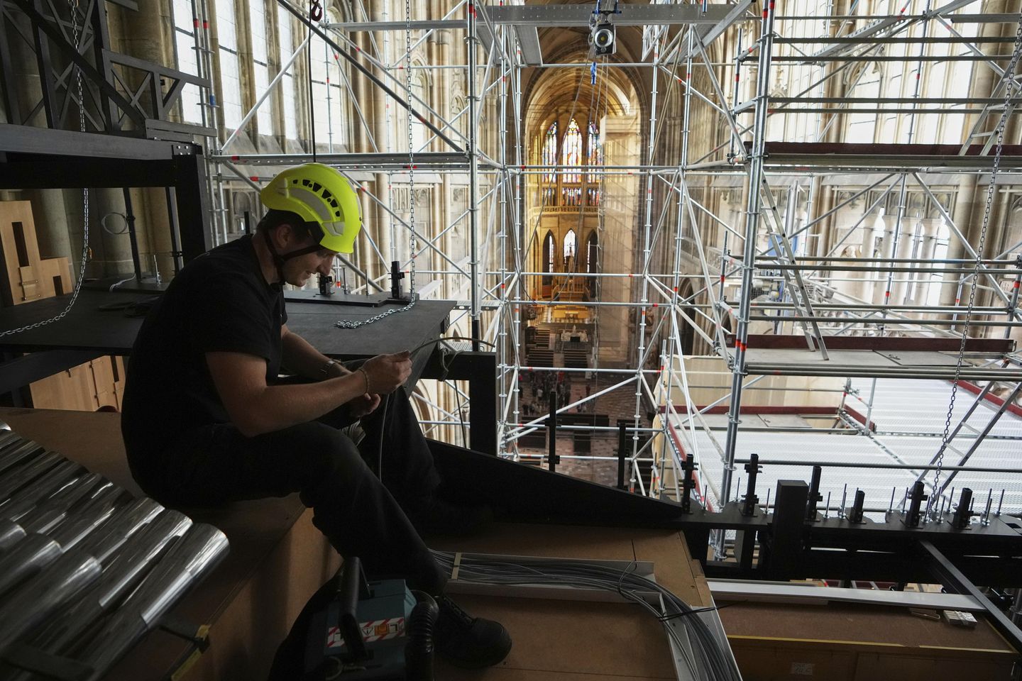 New organ nears completion for Prague's ancient cathedral.