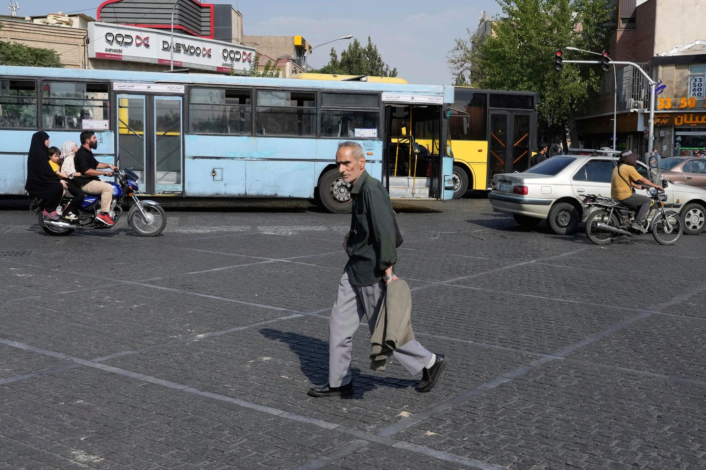 Tehran Shutting Down Due to Extreme Heat
